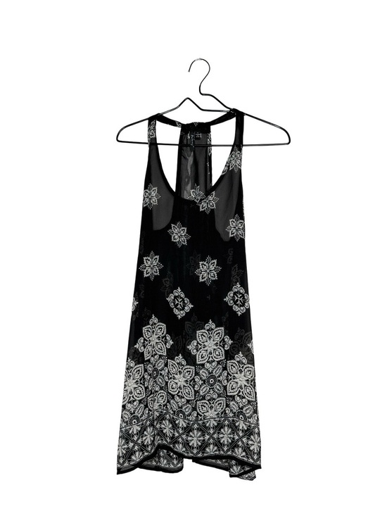 Portocruz Tops - Portocruz Black White Floral
Boho Swing Tank Top Sheer Racerback Beach Cover‎ Up